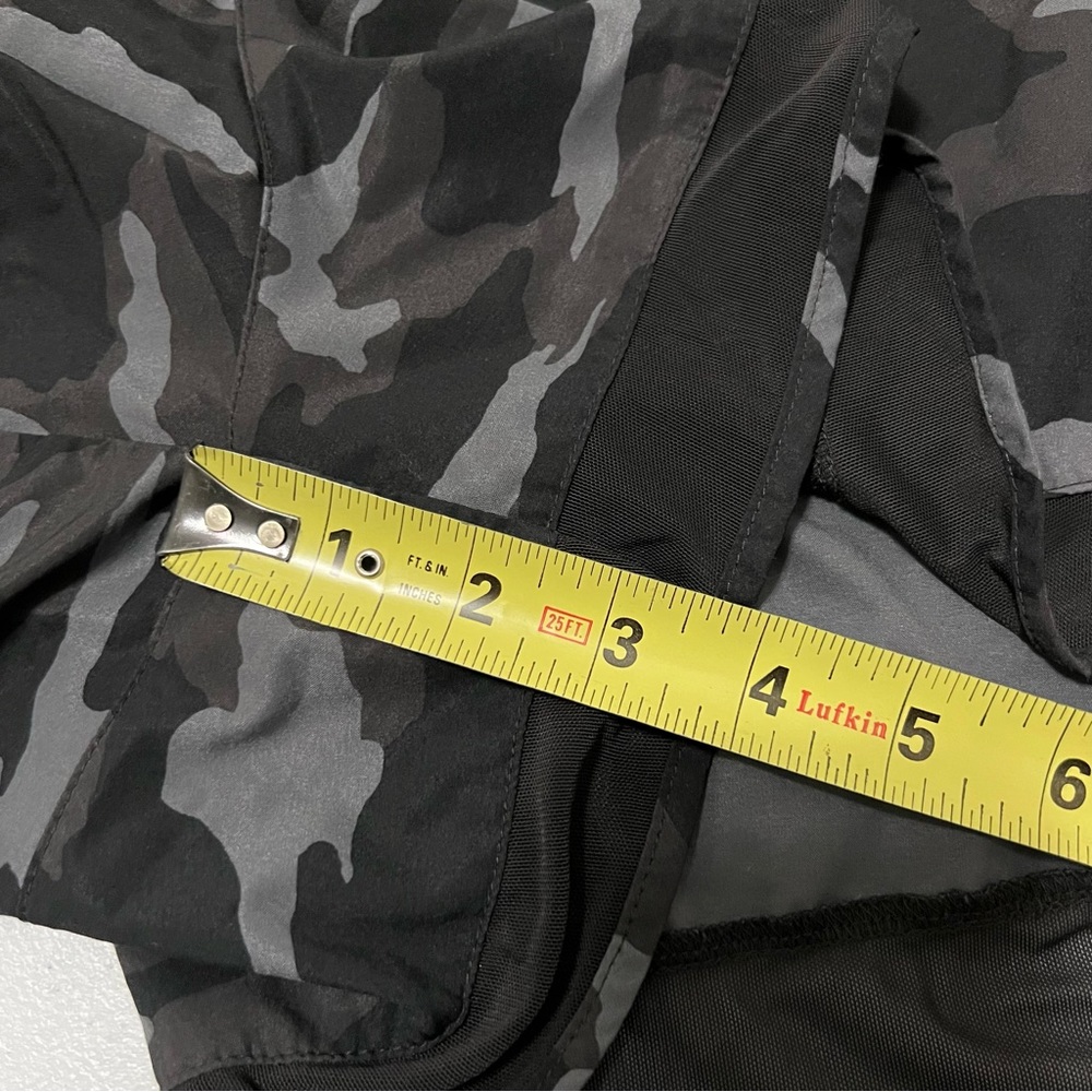 Athleta Mesh Racer Run Shorts - Picture 10 of 13